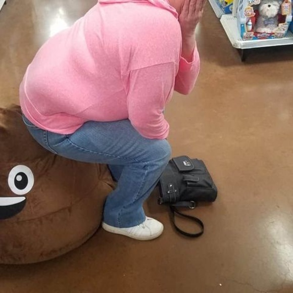 Meet your Posher, Sandy - Picture 1 of 1